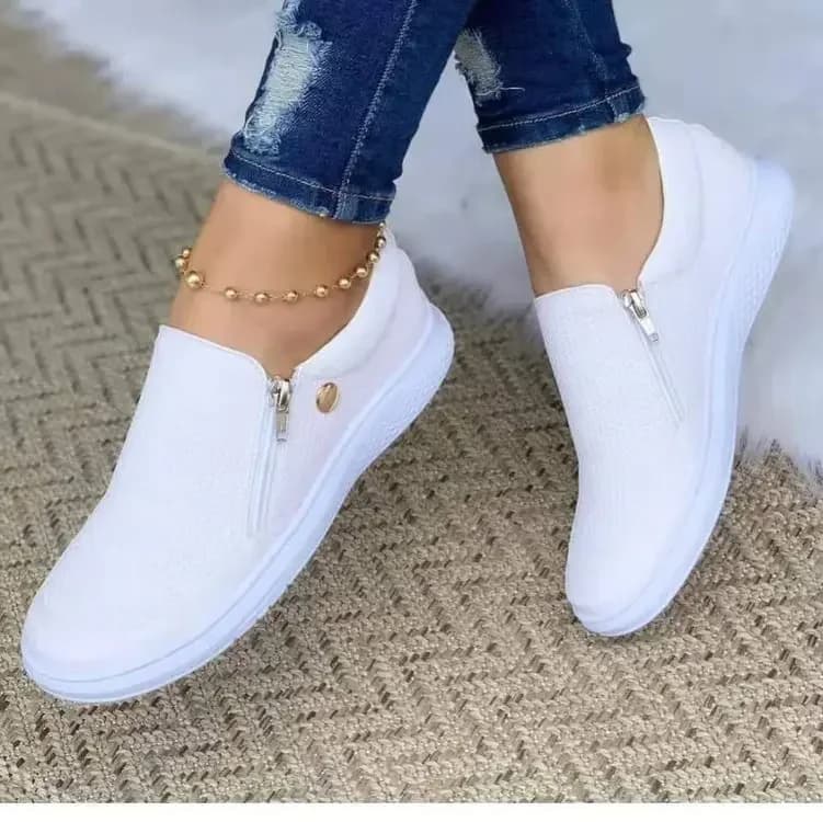 WHITE / 37