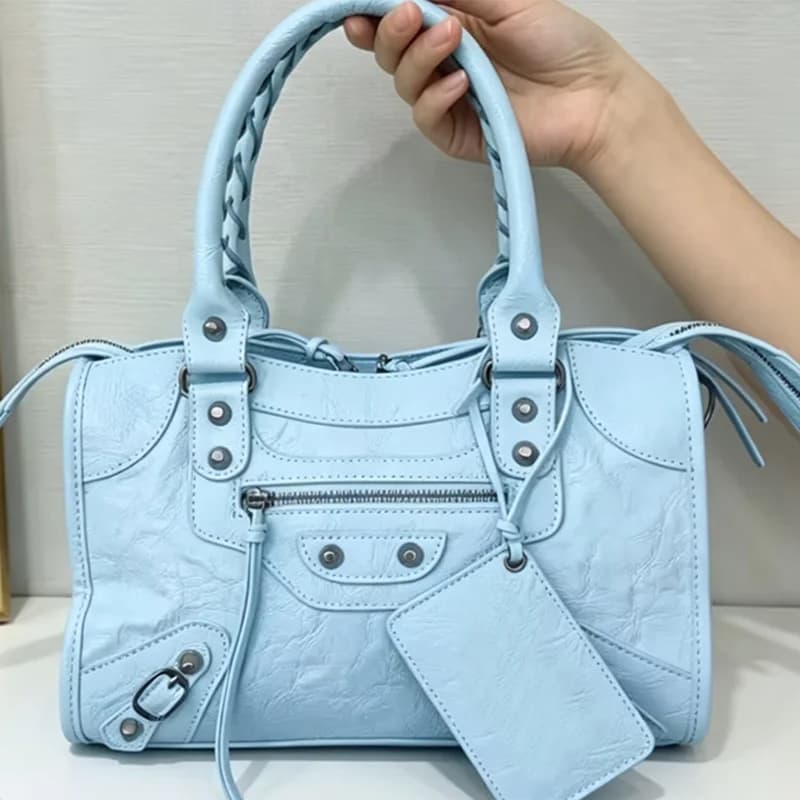 no logo sky blue / L 37X22X10CM