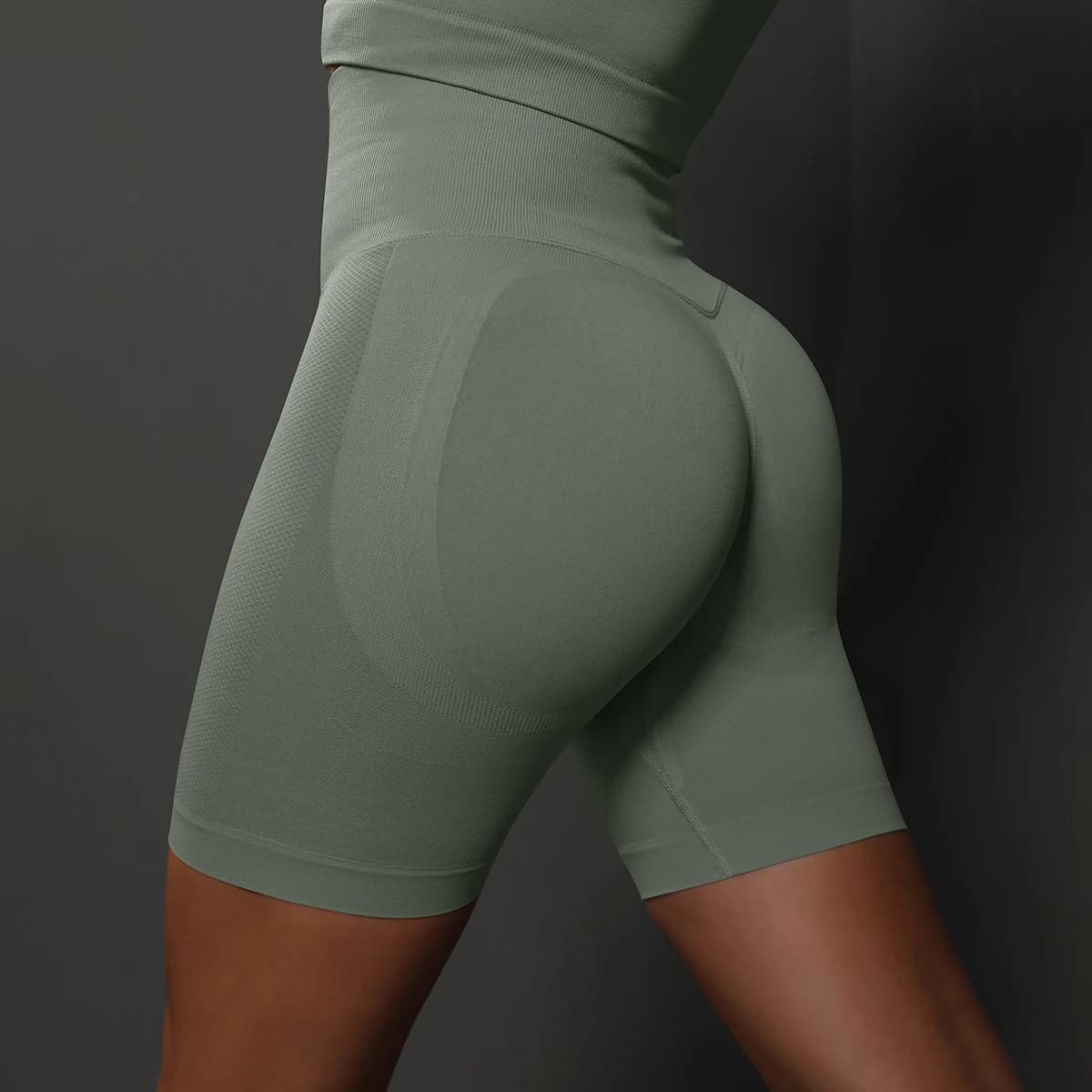 Gray / S