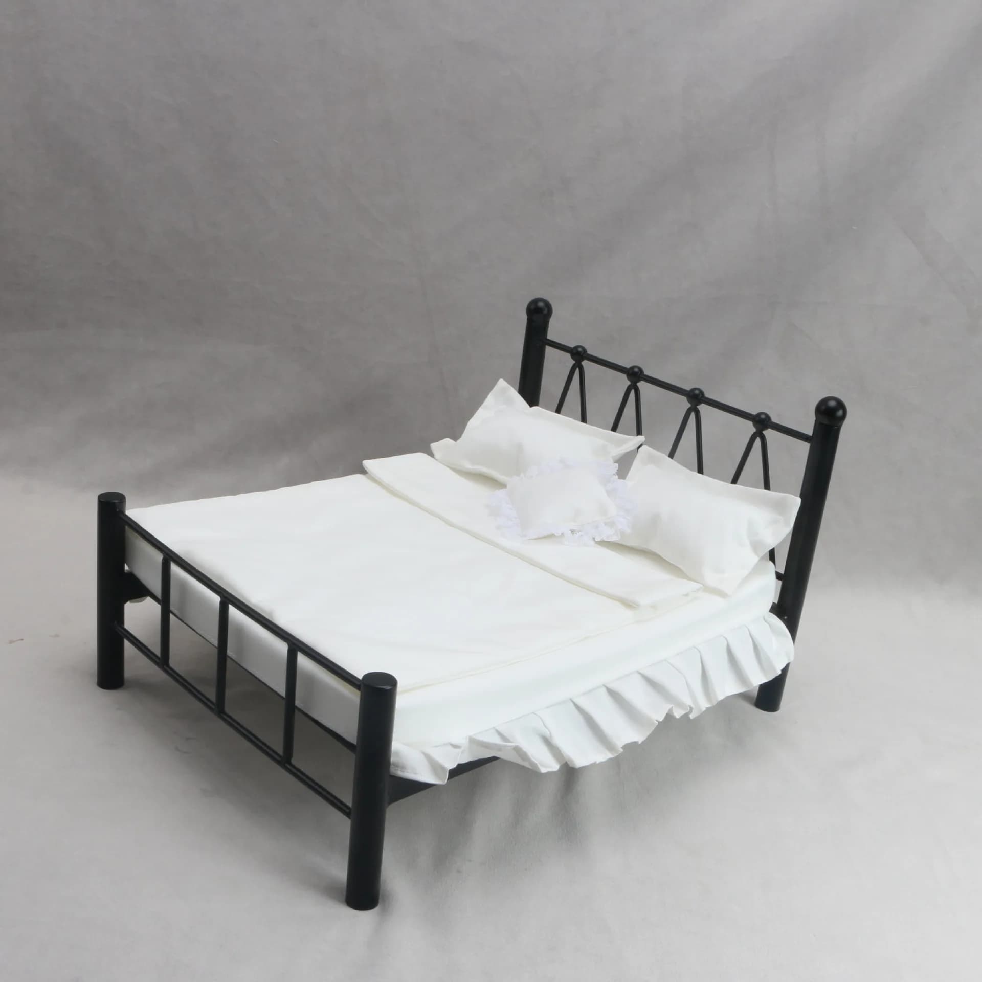 E four-piece set