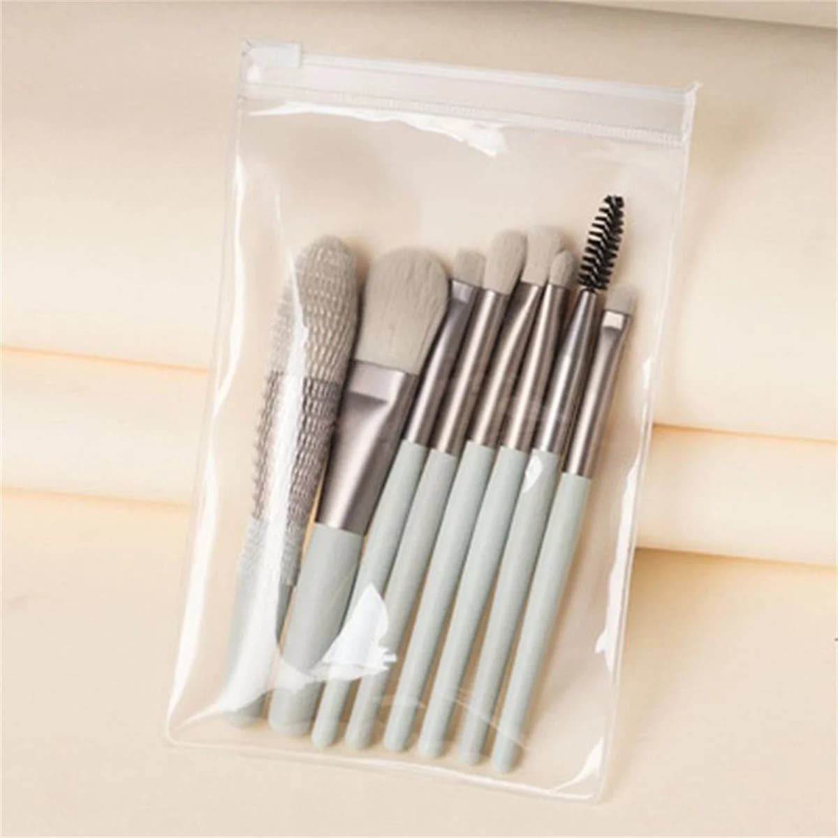 8pcs