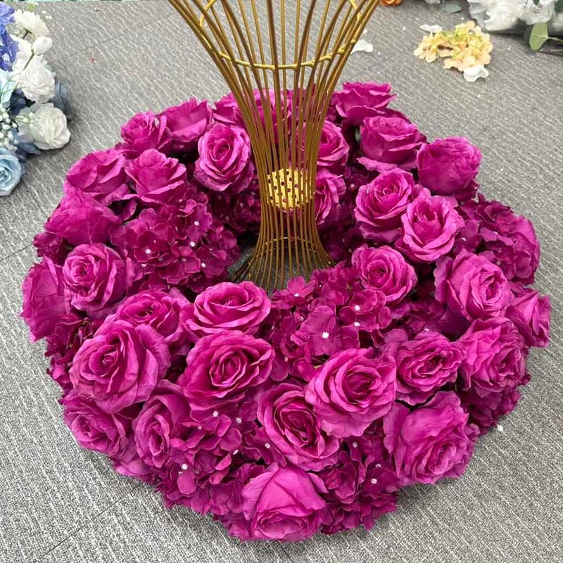 Wedding Table Centerpiece Candlestick Deco Garland Crown Flower Wreath White Rose Green Leaf Floral Arrangement Event Party Prop