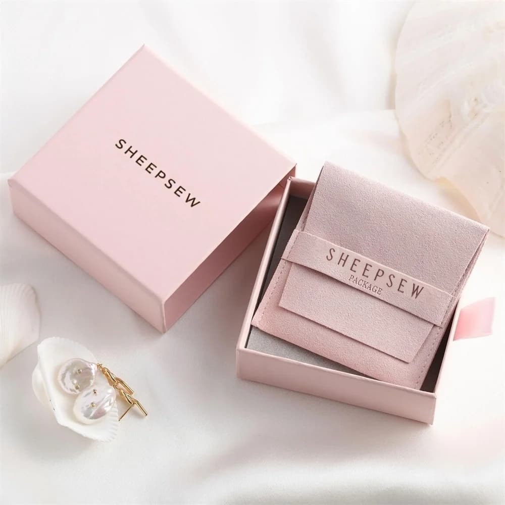SHEEPSEW Wedding Favors For Guests Drawer Jewelry Boxes 100Pcs Customized Logo With Suede Velvet Bag For Ring Necklace Bracelet