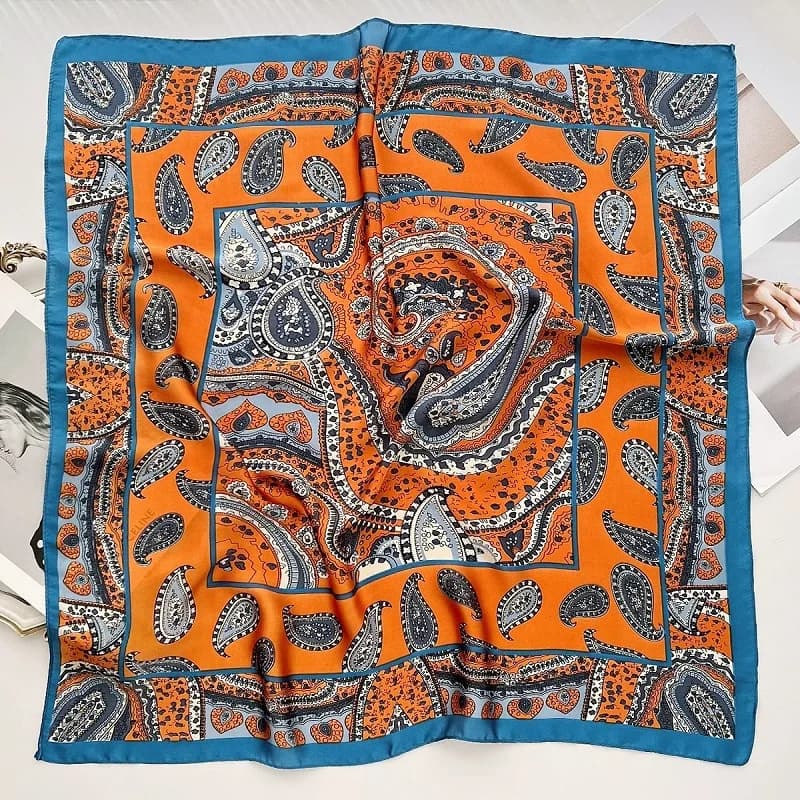 9 / 70X70CM