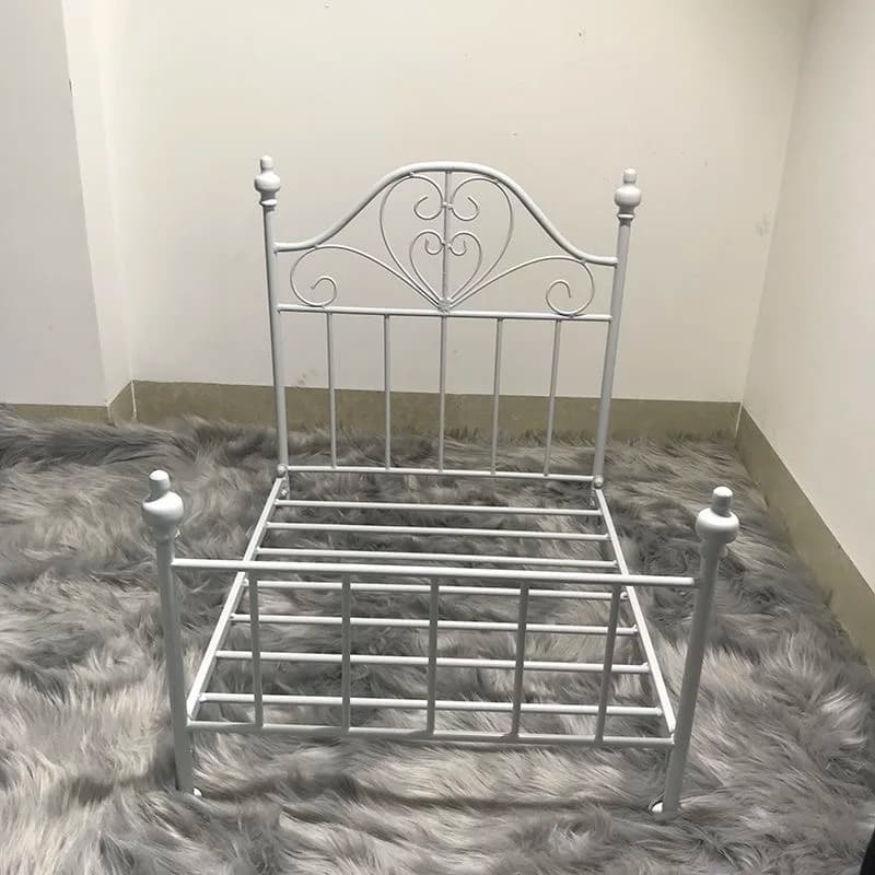 3 / Only metal bed frame