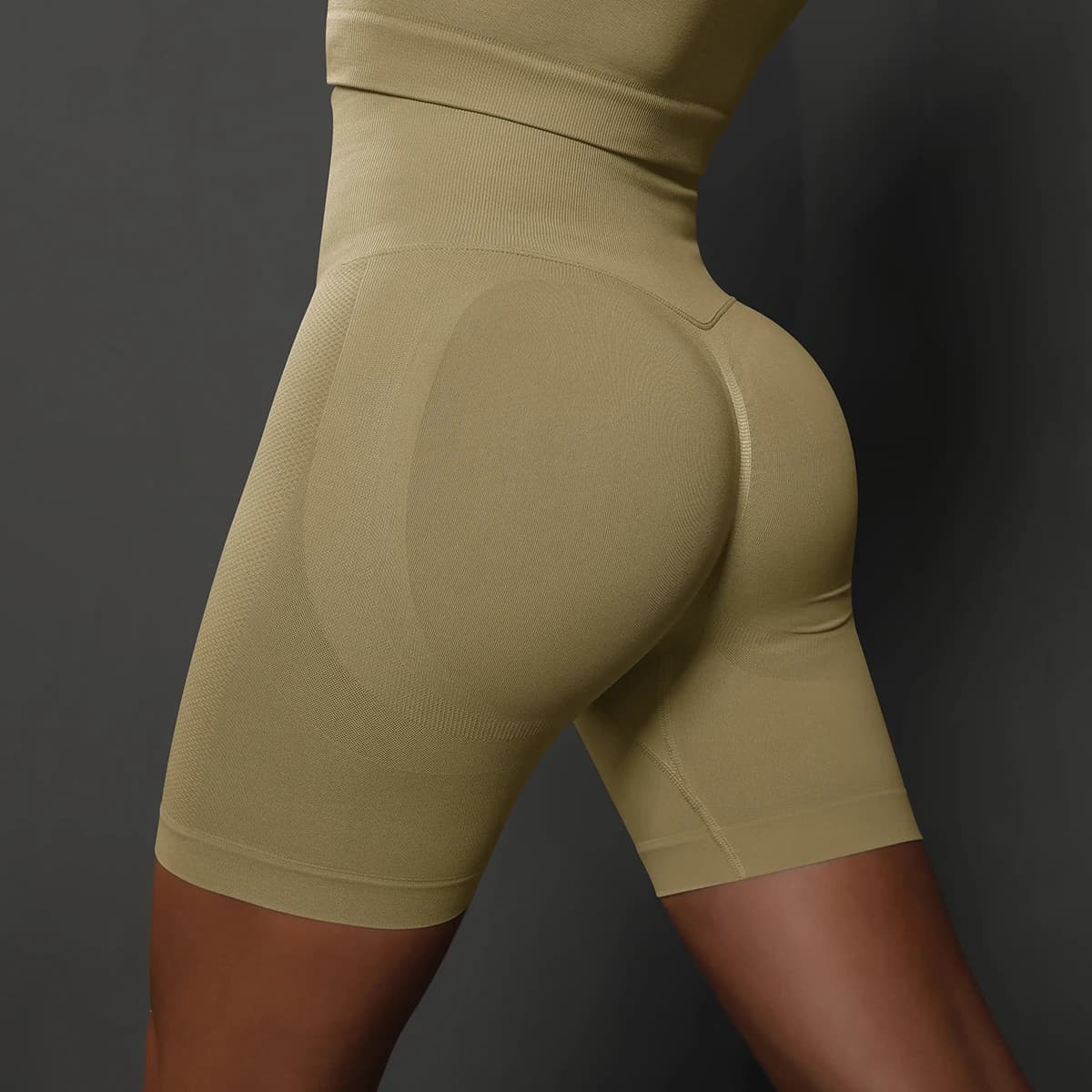 Khaki / L