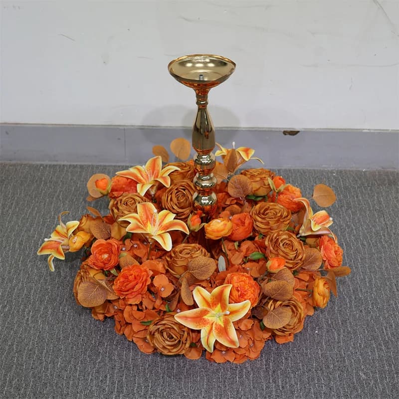 Wedding Table Centerpiece Candlestick Deco Garland Crown Flower Wreath White Rose Green Leaf Floral Arrangement Event Party Prop