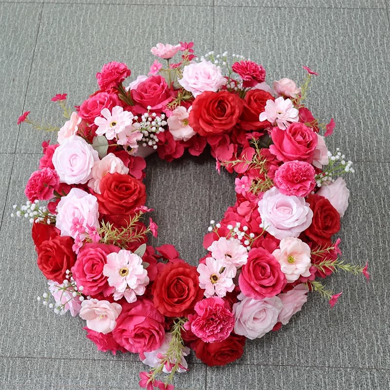 Wedding Table Centerpiece Candlestick Deco Garland Crown Flower Wreath White Rose Green Leaf Floral Arrangement Event Party Prop