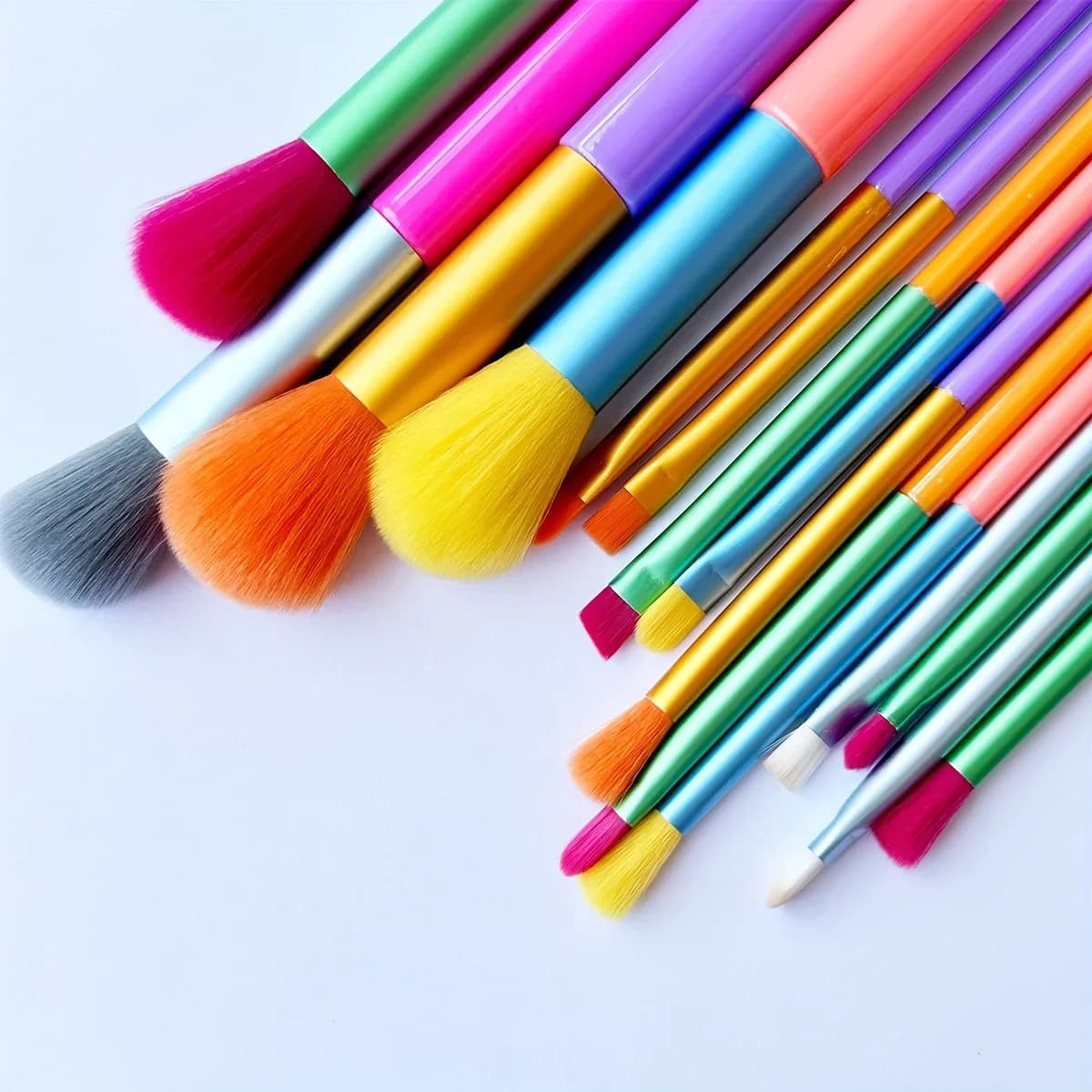 Colorful Makeup Brush Set 15 Pieces