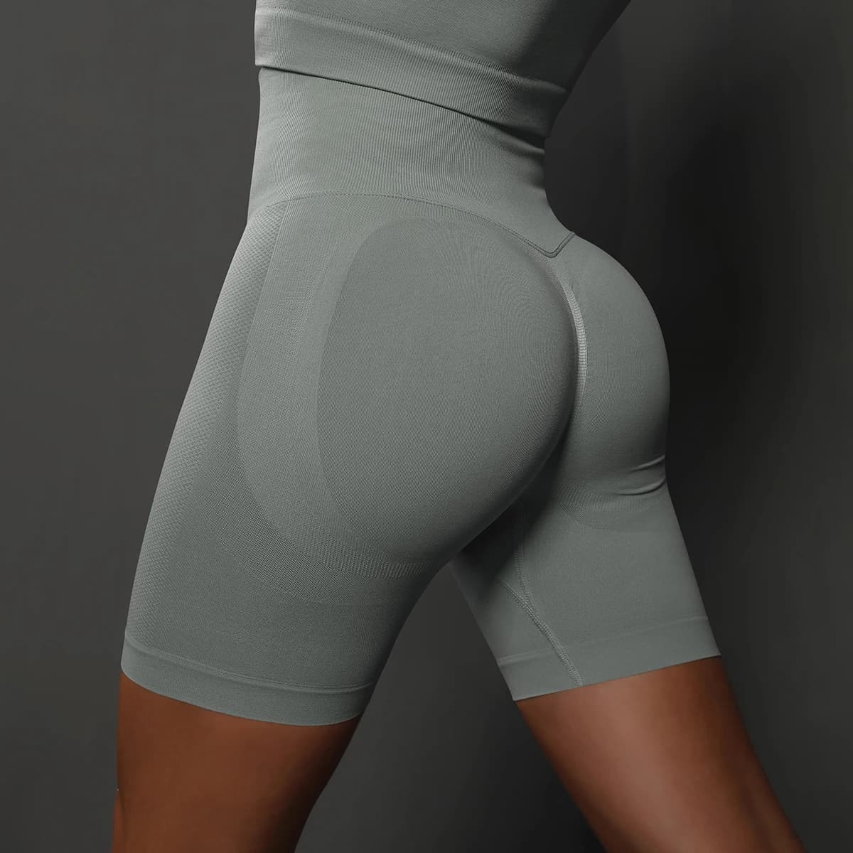 Light Grey / L