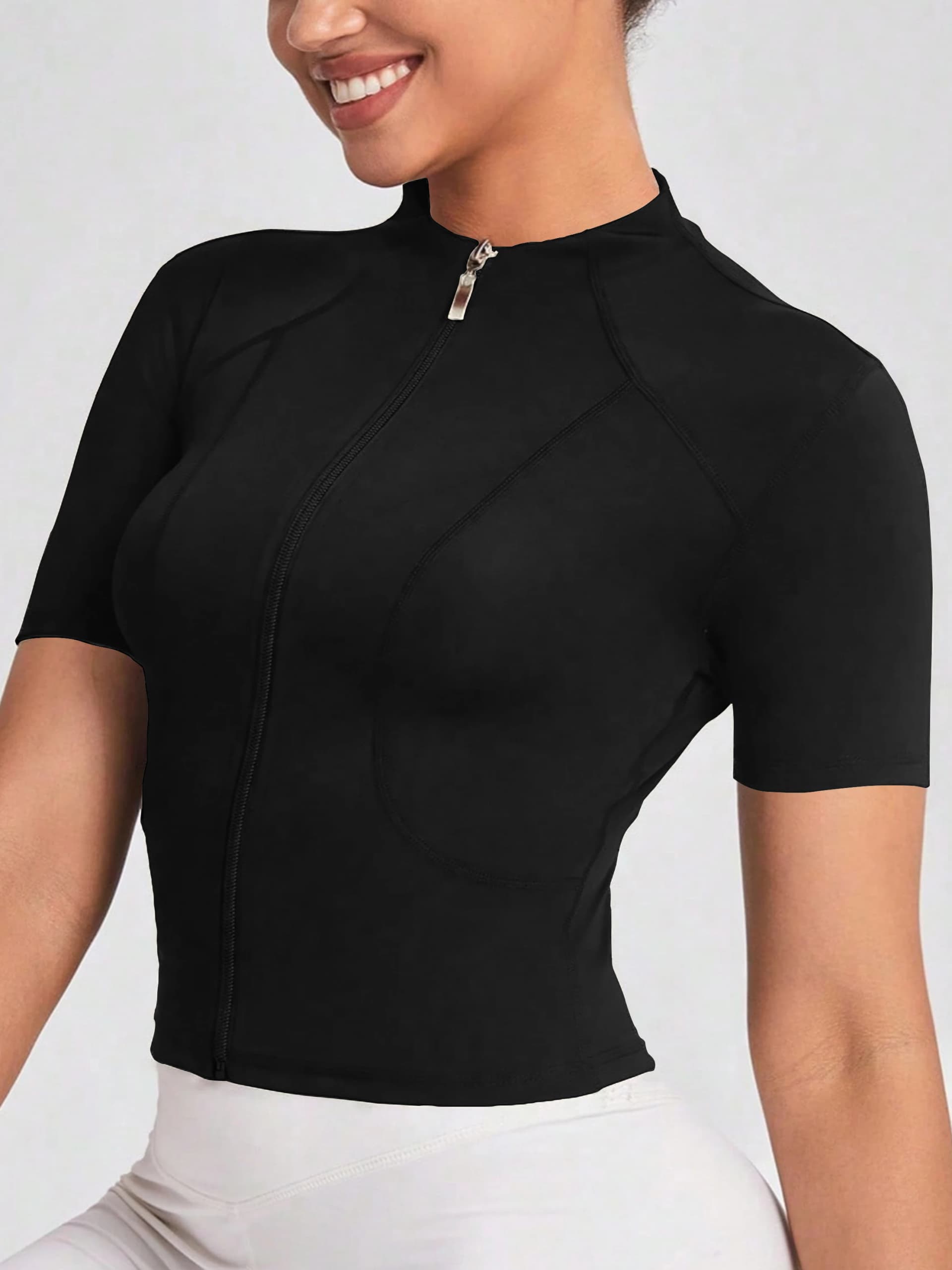 Black / M