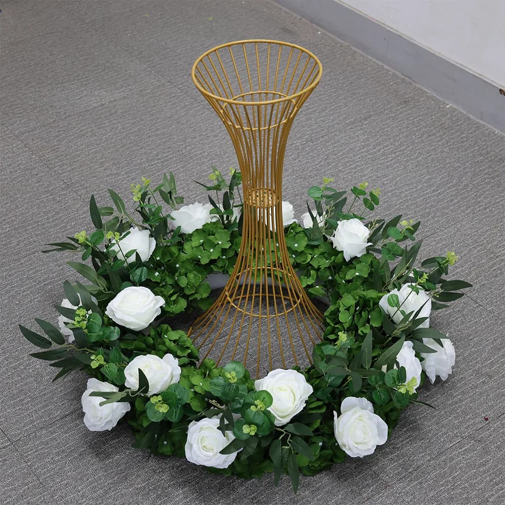 Wedding Table Centerpiece Candlestick Deco Garland Crown Flower Wreath White Rose Green Leaf Floral Arrangement Event Party Prop
