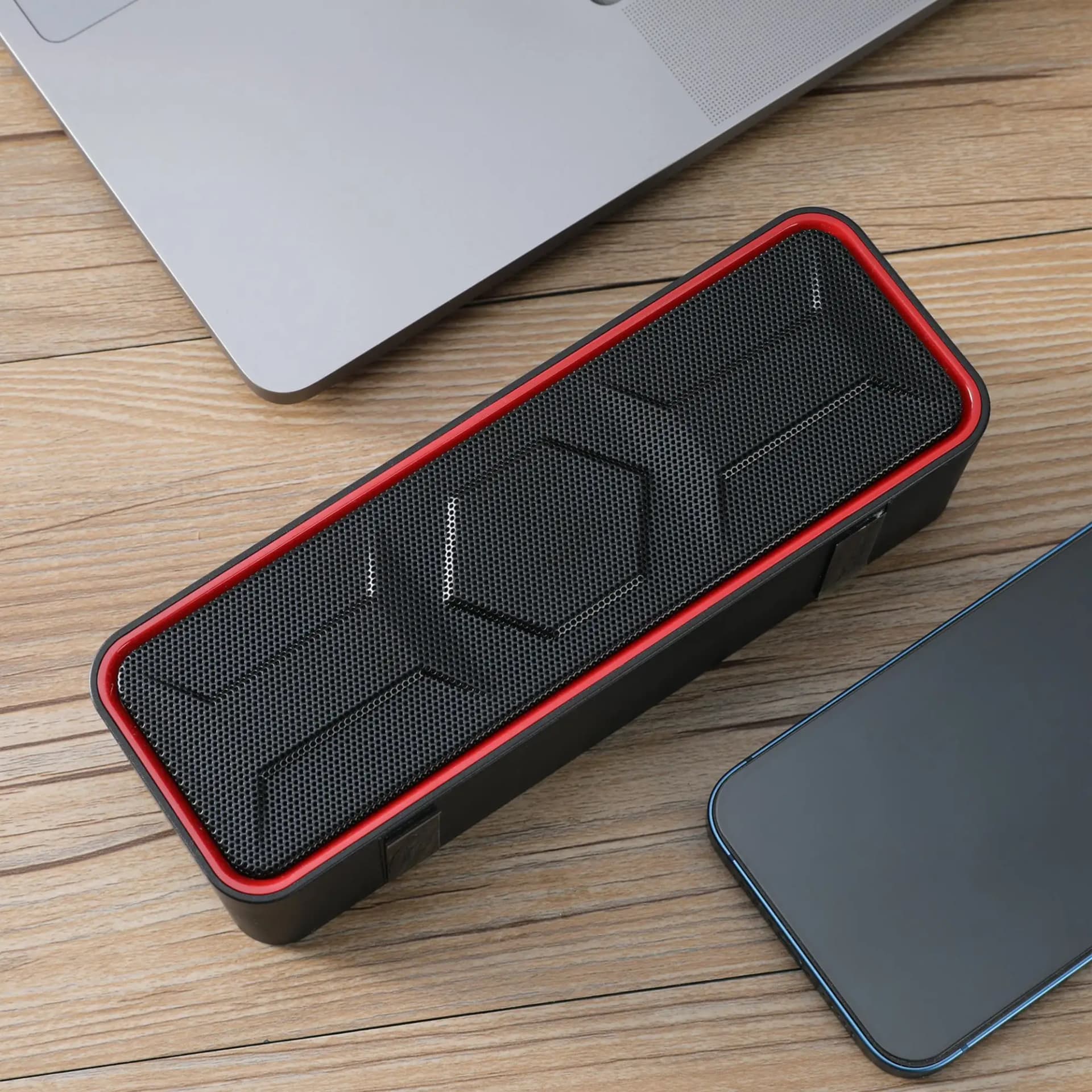Red / China Mainland / Speaker