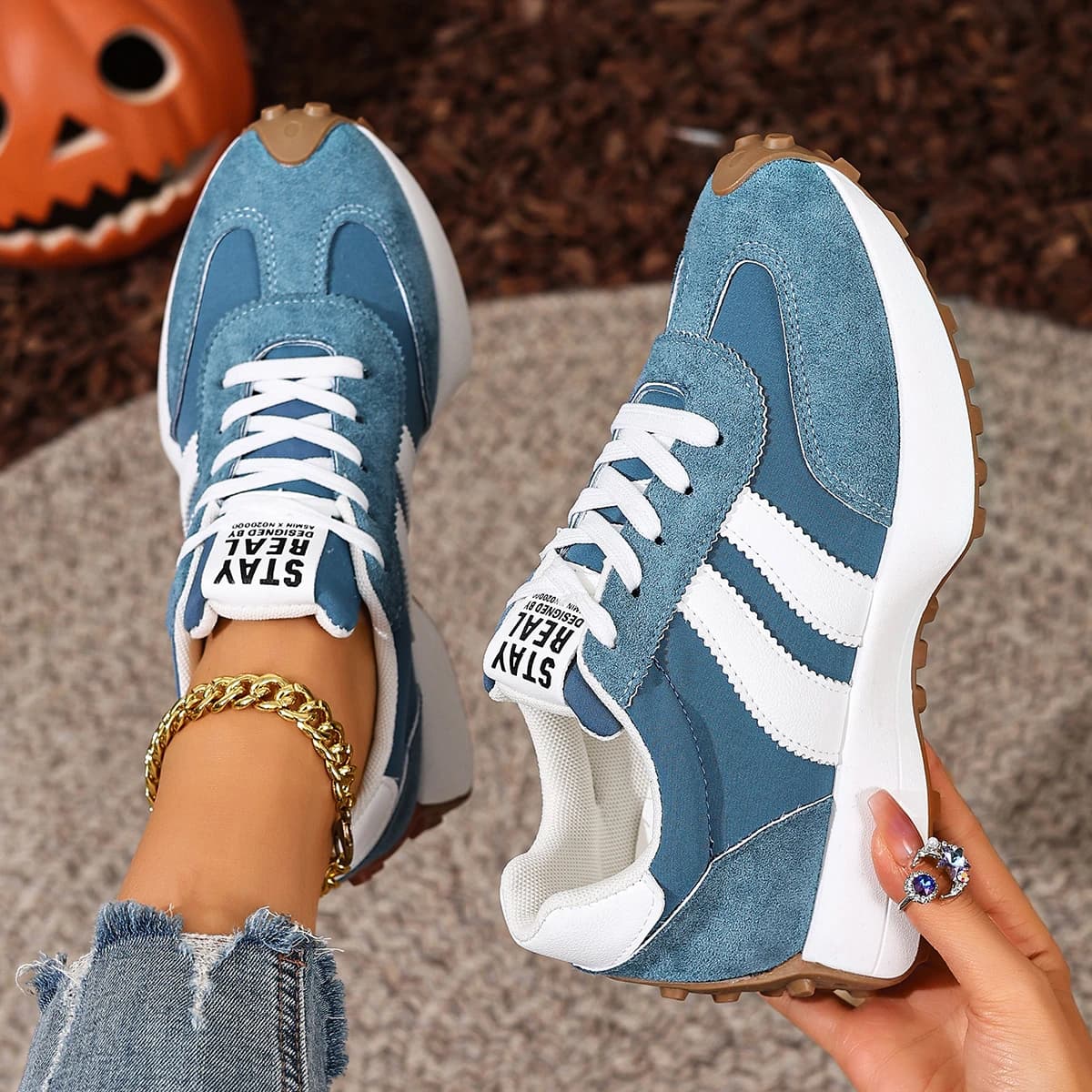 Blue / 36