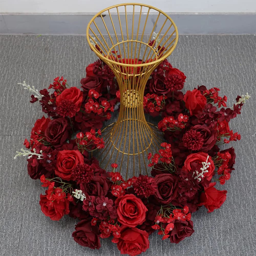 Wedding Table Centerpiece Candlestick Deco Garland Crown Flower Wreath White Rose Green Leaf Floral Arrangement Event Party Prop