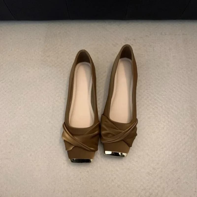 Brown / 39