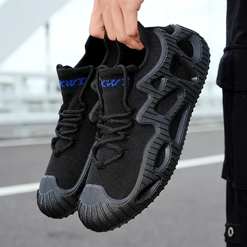 Black 11 / 42