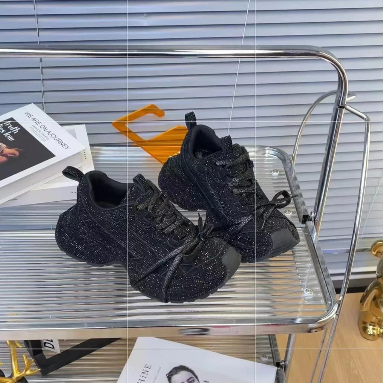 black / 35