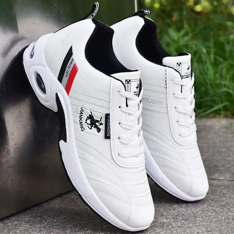 WHITE / 38