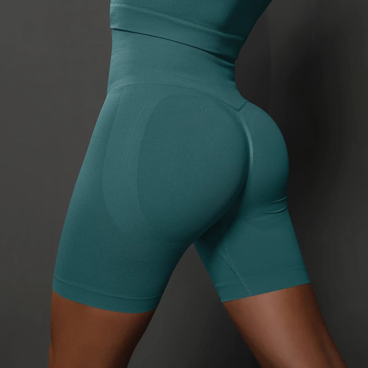 Greenish / M