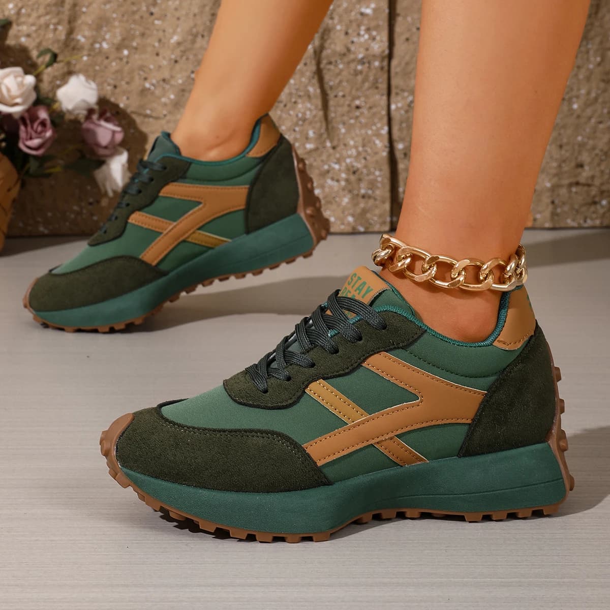 Women's Casual Lace-Up Platform Sneakers
