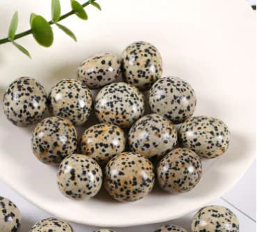 Natural Spotted Stone Decorative Pebble for Aquariums