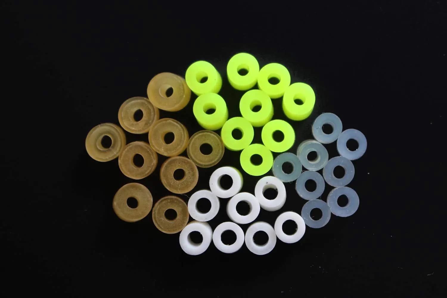 Tigofly 200 pcs 4 Colors Silicone Band Fishing Skirts Tools SpinnerBait Buzzbait Hand Fittings Fishing Accessories Materials (Assorted)